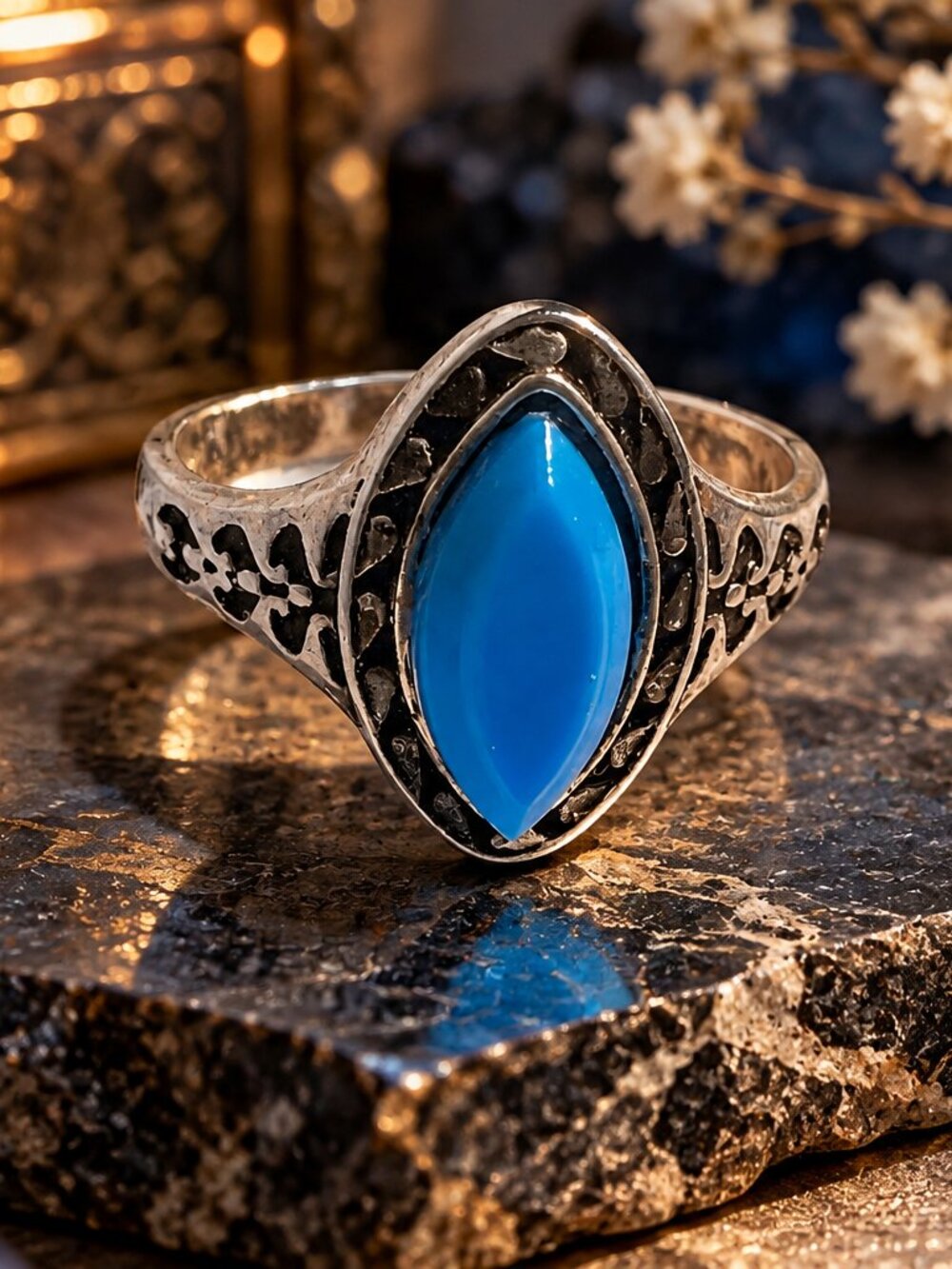 Vintage Style Blue Cabochon Statement Ring Silver Tone – Size 9